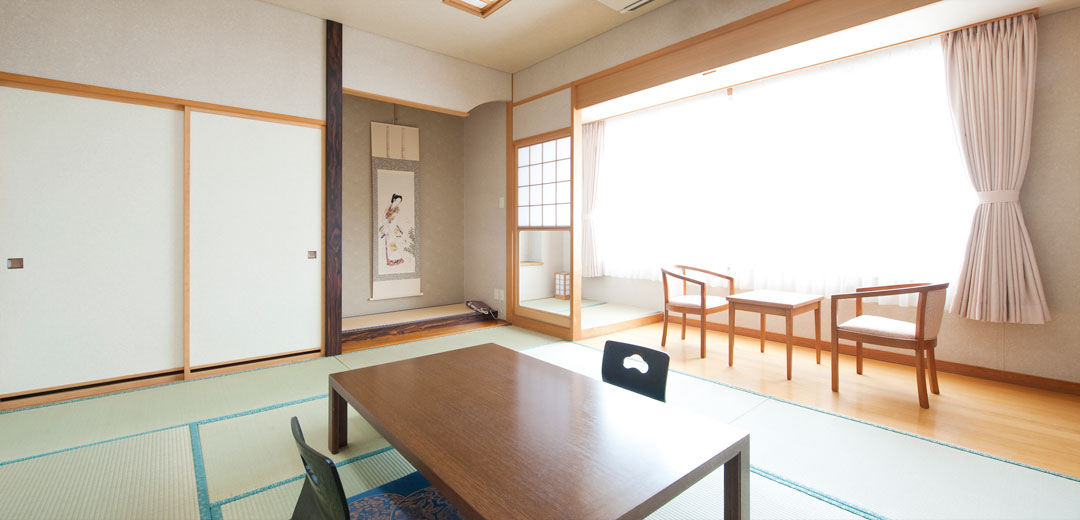 Japanese room with 10 tatami mats